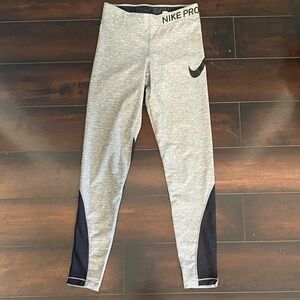 Nike Pro  Active Leggings with Black Accents Size Small